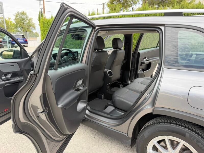 MERCEDES-BENZ GLB GLB180D 2.0D 116CV 8G-DCT