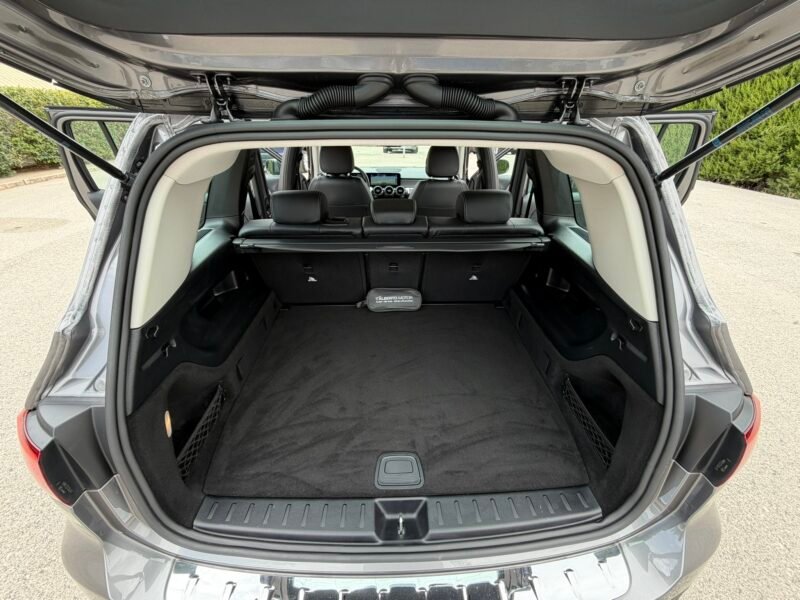 MERCEDES-BENZ GLB GLB180D 2.0D 116CV 8G-DCT