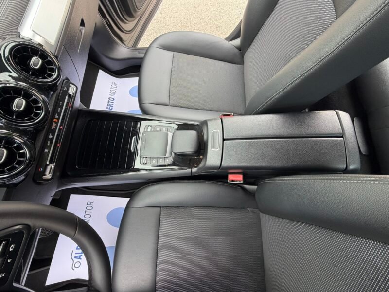 MERCEDES-BENZ GLB GLB180D 2.0D 116CV 8G-DCT
