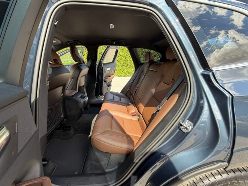 VOLVO XC60 2.0D3 150CV MOMENTUM PRO