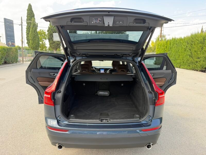 VOLVO XC60 2.0D3 150CV MOMENTUM PRO