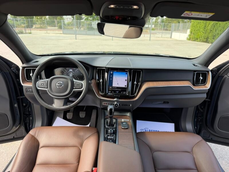 VOLVO XC60 2.0D3 150CV MOMENTUM PRO