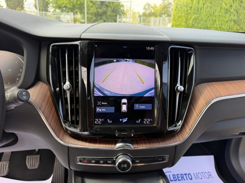 VOLVO XC60 2.0D3 150CV MOMENTUM PRO