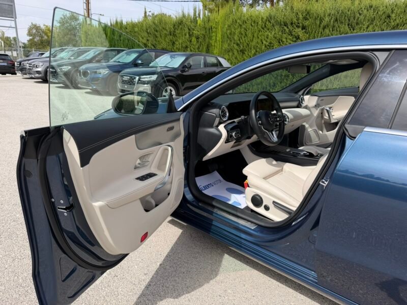 MERCEDES-BENZ CLA CLA200D SHOOTING BRAKE 2.0D 150CV 8G-DCT