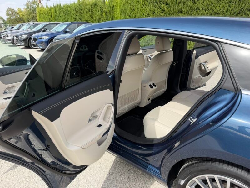 MERCEDES-BENZ CLA CLA200D SHOOTING BRAKE 2.0D 150CV 8G-DCT