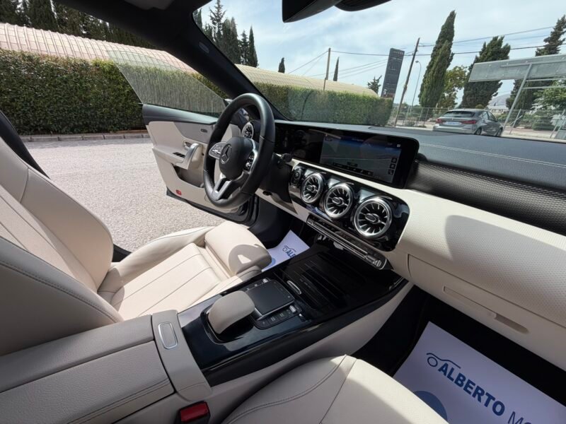 MERCEDES-BENZ CLA CLA200D SHOOTING BRAKE 2.0D 150CV 8G-DCT