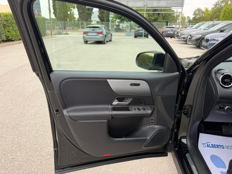 MERCEDES-BENZ GLB GLB200D 2.0D 150CV 8G-DCT 7-PLAZAS