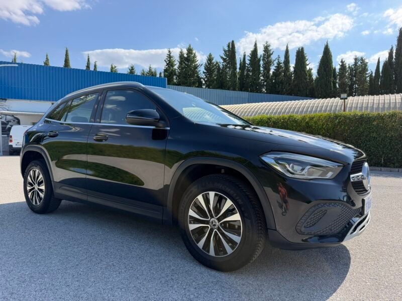 MERCEDES-BENZ GLA GLA180D 2.0D 116CV 8G-DCT