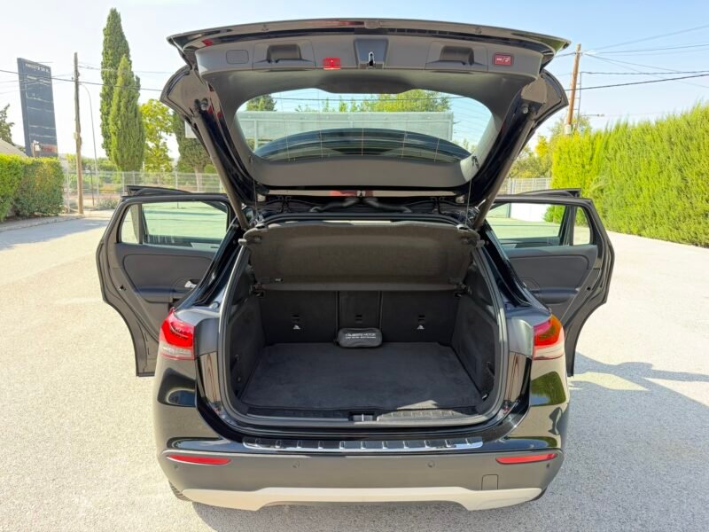 MERCEDES-BENZ GLA GLA180D 2.0D 116CV 8G-DCT