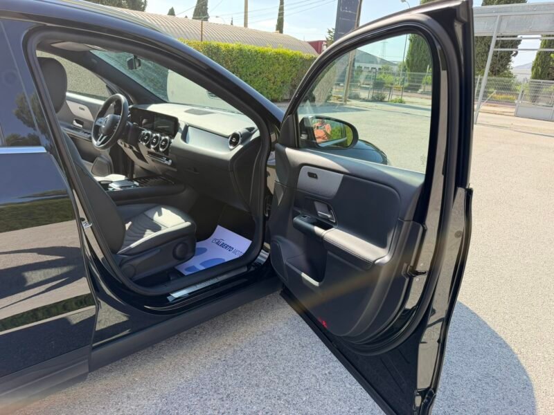 MERCEDES-BENZ GLA GLA180D 2.0D 116CV 8G-DCT
