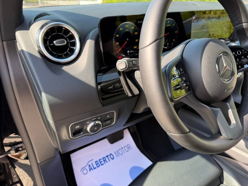 MERCEDES-BENZ GLA GLA180D 2.0D 116CV 8G-DCT