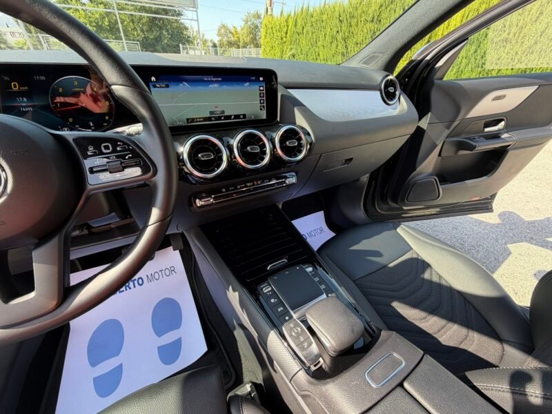 MERCEDES-BENZ GLA GLA180D 2.0D 116CV 8G-DCT