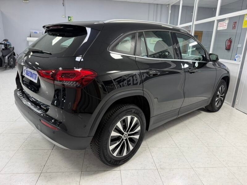 MERCEDES-BENZ GLA GLA180D 2.0D 116CV 8G-DCT