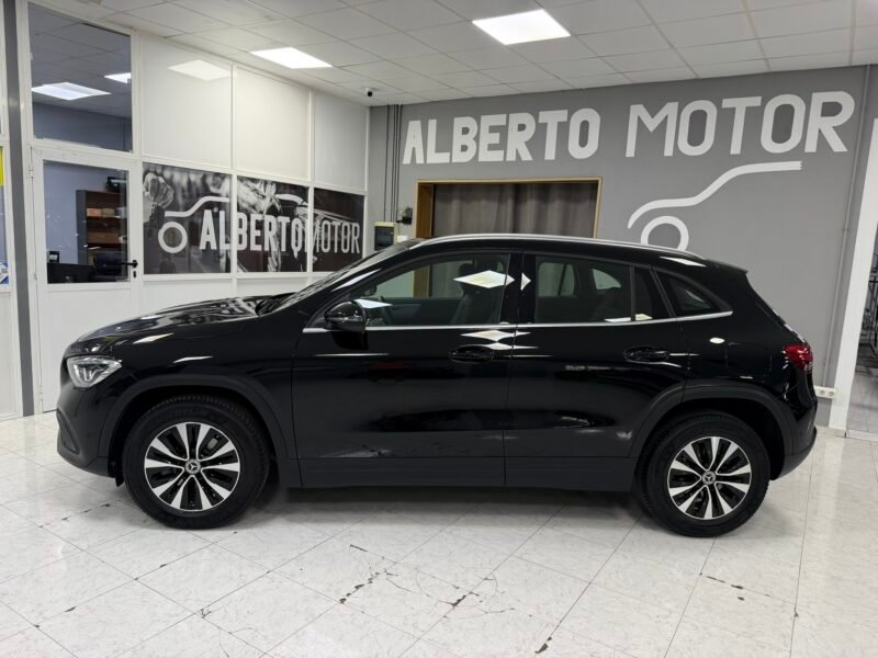 MERCEDES-BENZ GLA GLA180D 2.0D 116CV 8G-DCT