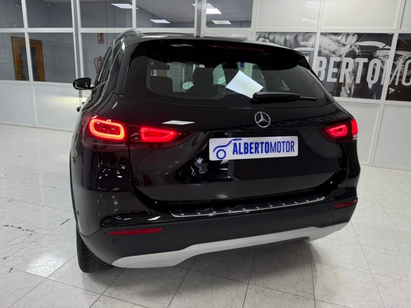 MERCEDES-BENZ GLA GLA180D 2.0D 116CV 8G-DCT