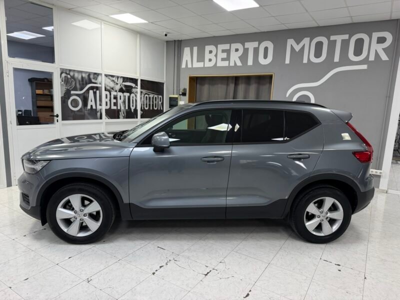 VOLVO XC40 2.0D3 150CV MOMENTUM