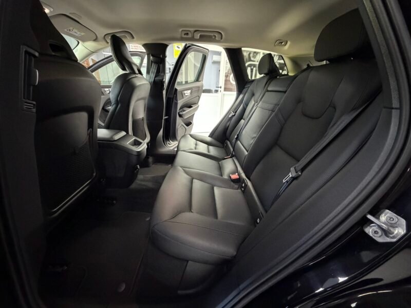 VOLVO XC60 2.0D4 190CV MOMENTUM GEARTRONIC