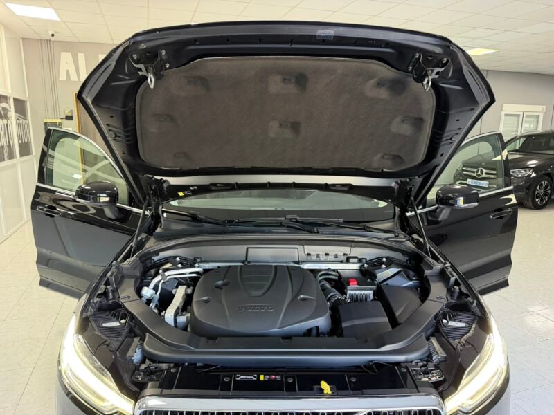 VOLVO XC60 2.0D4 190CV MOMENTUM GEARTRONIC