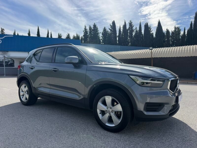 VOLVO XC40 2.0D3 150CV MOMENTUM