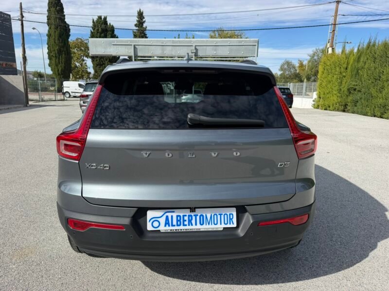 VOLVO XC40 2.0D3 150CV MOMENTUM