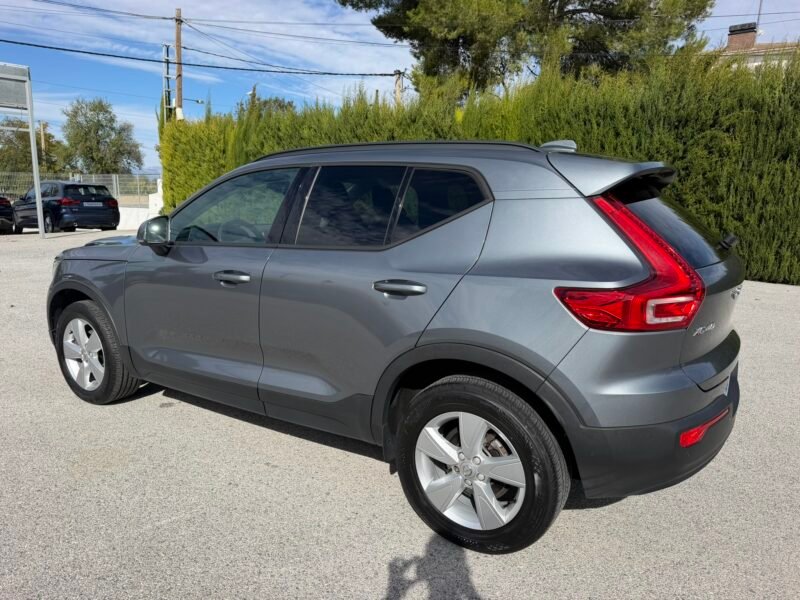 VOLVO XC40 2.0D3 150CV MOMENTUM