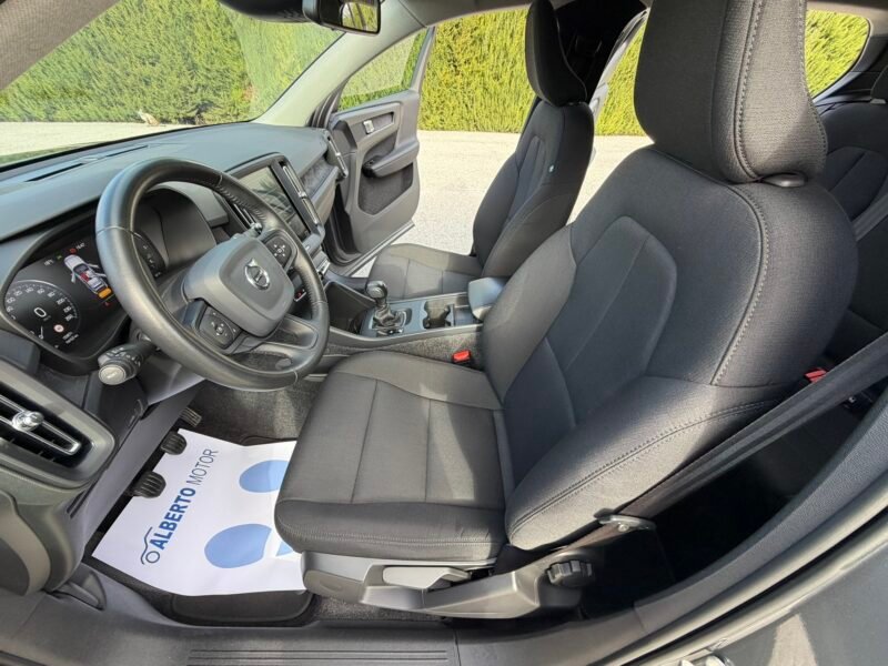 VOLVO XC40 2.0D3 150CV MOMENTUM