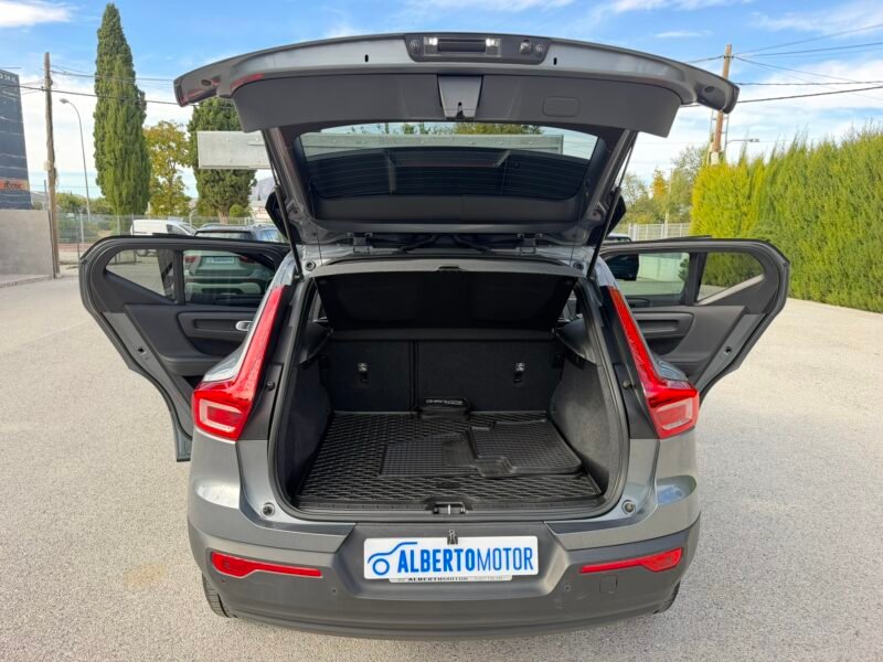 VOLVO XC40 2.0D3 150CV MOMENTUM