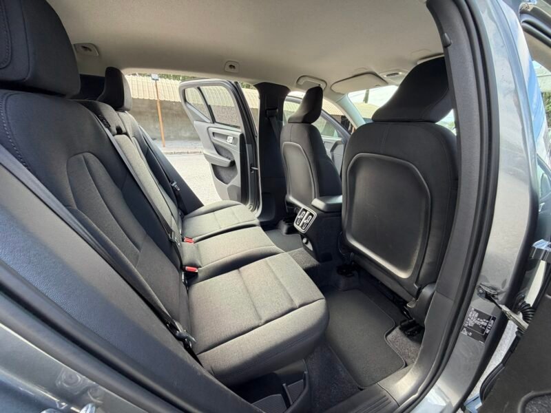 VOLVO XC40 2.0D3 150CV MOMENTUM
