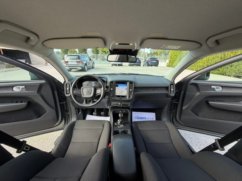 VOLVO XC40 2.0D3 150CV MOMENTUM