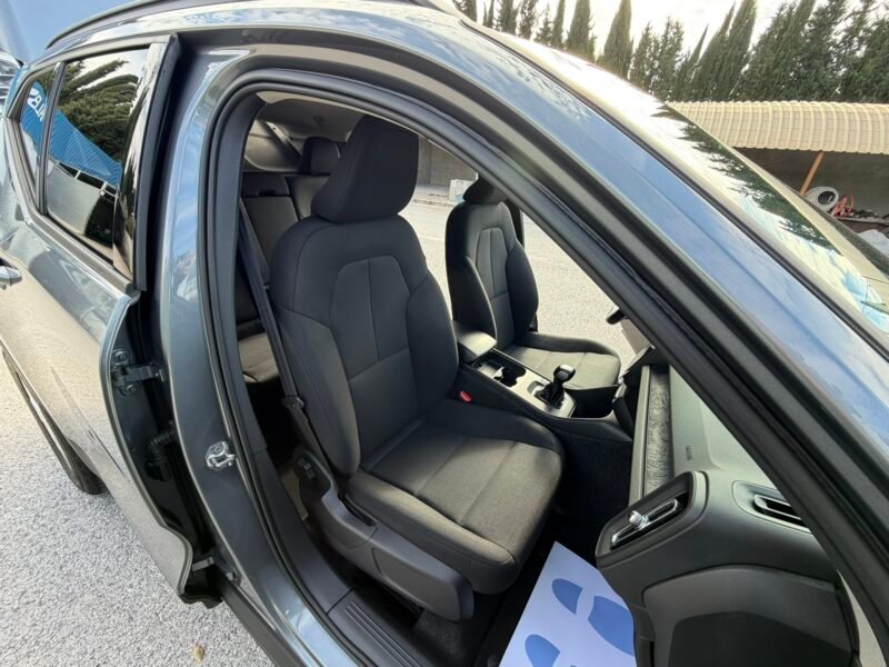 VOLVO XC40 2.0D3 150CV MOMENTUM