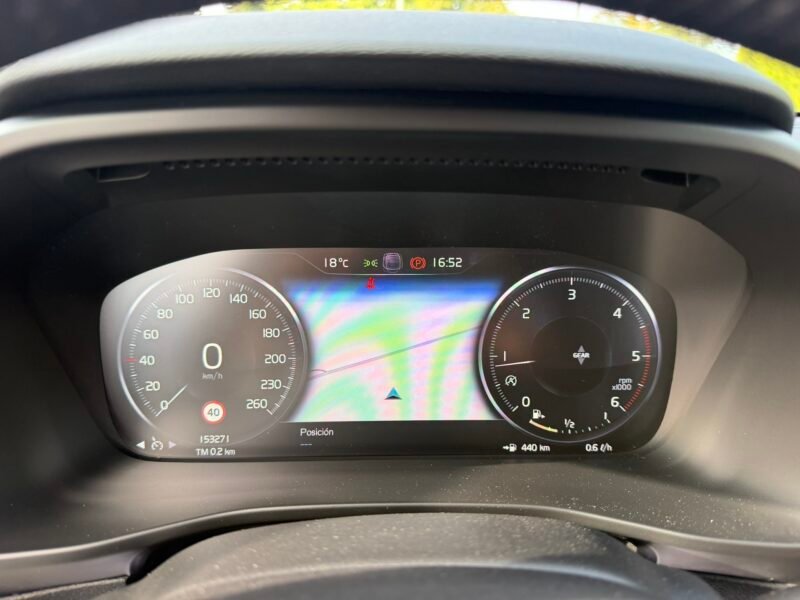 VOLVO XC40 2.0D3 150CV MOMENTUM