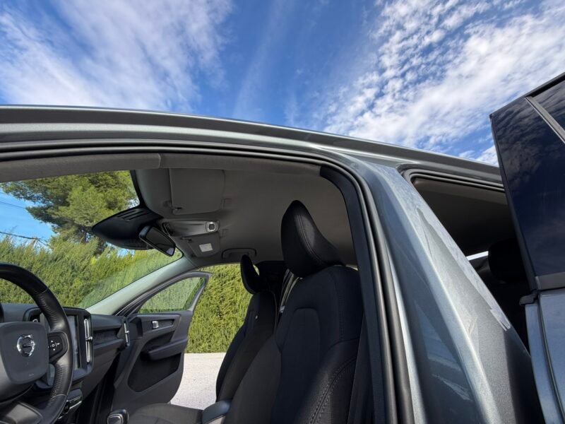 VOLVO XC40 2.0D3 150CV MOMENTUM