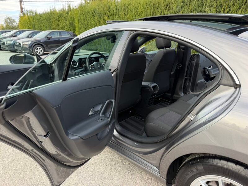 MERCEDES-BENZ CLA200D CLA200D 2.0D 150CV 8G-DCT