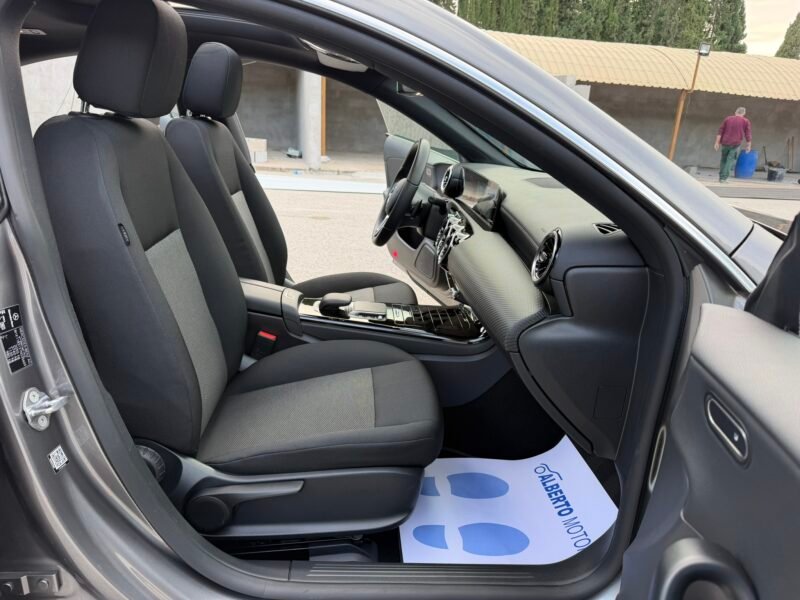 MERCEDES-BENZ CLA200D CLA200D 2.0D 150CV 8G-DCT