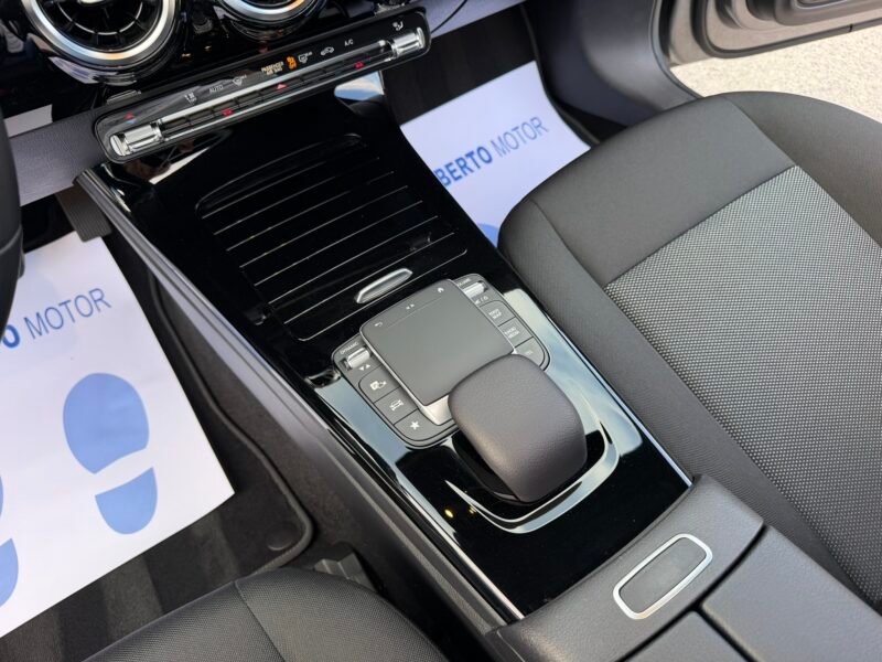 MERCEDES-BENZ CLA200D CLA200D 2.0D 150CV 8G-DCT
