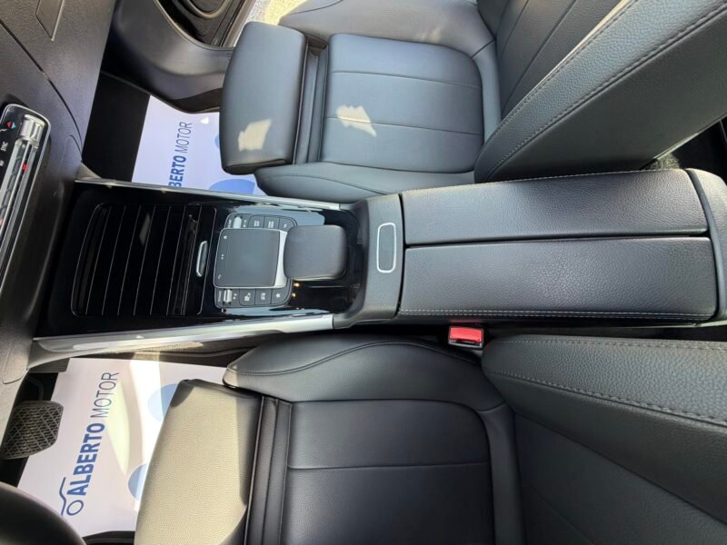 MERCEDES-BENZ GLB GLB180D 2.0D 116CV 8G-DCT