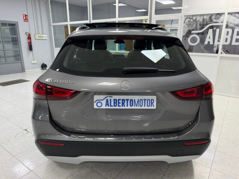 MERCEDES-BENZ GLA GLA180D 2.0D 116CV 8G-DCT