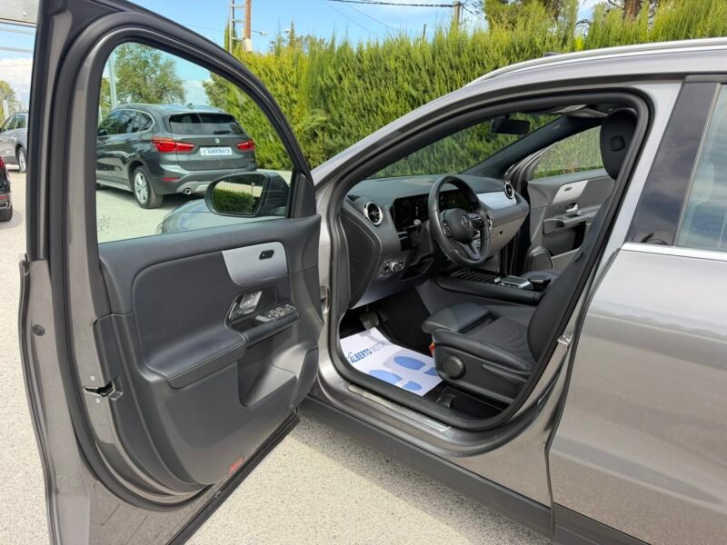 MERCEDES-BENZ GLA GLA180D 2.0D 116CV 8G-DCT