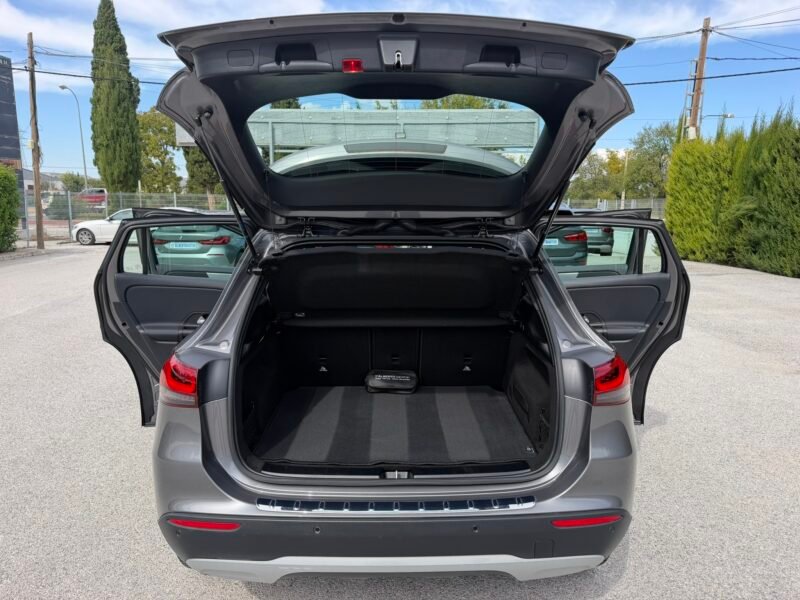 MERCEDES-BENZ GLA GLA180D 2.0D 116CV 8G-DCT