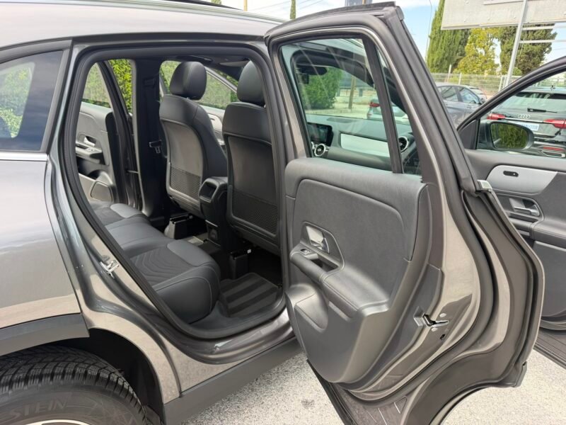 MERCEDES-BENZ GLA GLA180D 2.0D 116CV 8G-DCT