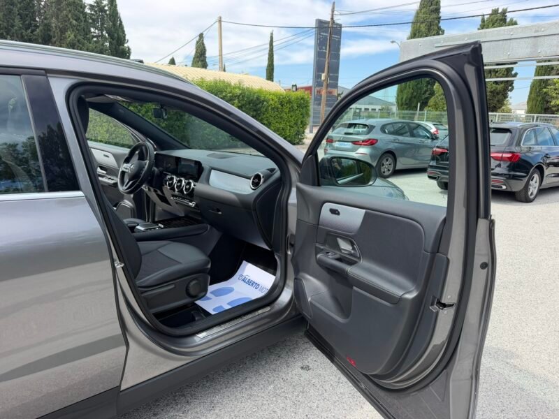 MERCEDES-BENZ GLA GLA180D 2.0D 116CV 8G-DCT