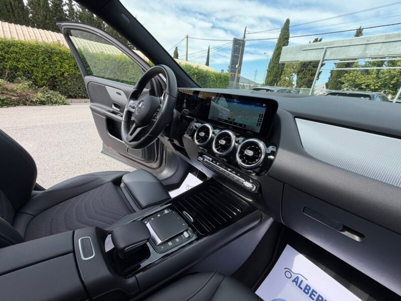 MERCEDES-BENZ GLA GLA180D 2.0D 116CV 8G-DCT