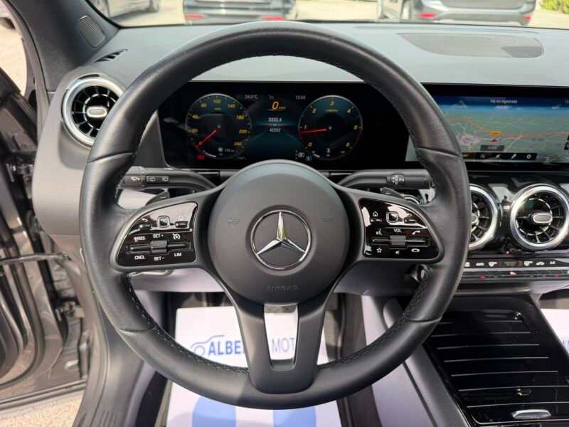 MERCEDES-BENZ GLA GLA180D 2.0D 116CV 8G-DCT
