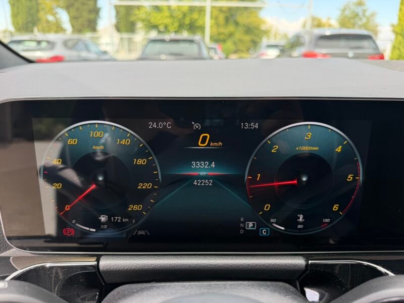 MERCEDES-BENZ GLA GLA180D 2.0D 116CV 8G-DCT