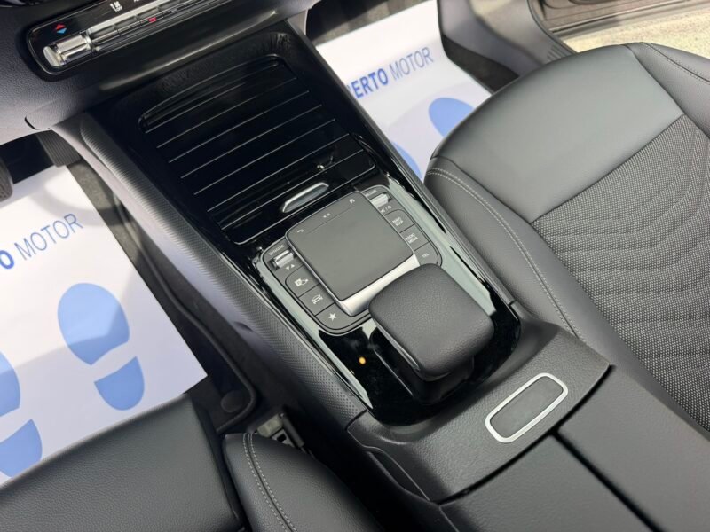 MERCEDES-BENZ GLA GLA180D 2.0D 116CV 8G-DCT